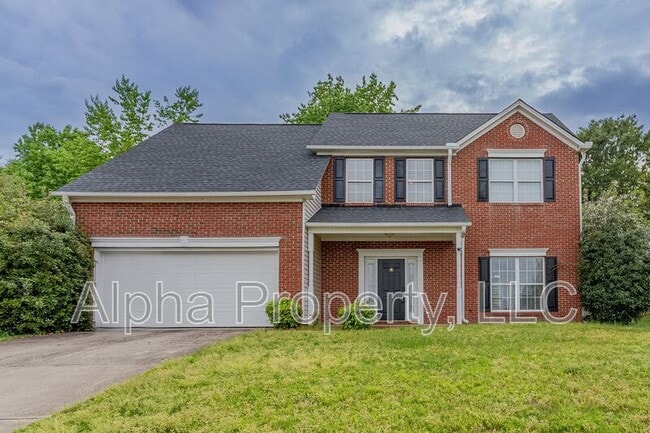 property at 8 Cotter Ln