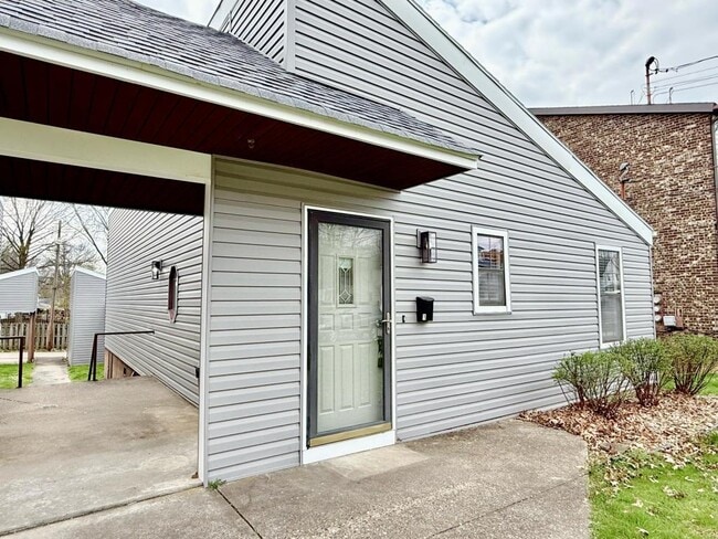 1634 19th St in Parkersburg, WV - Building Photo - Building Photo