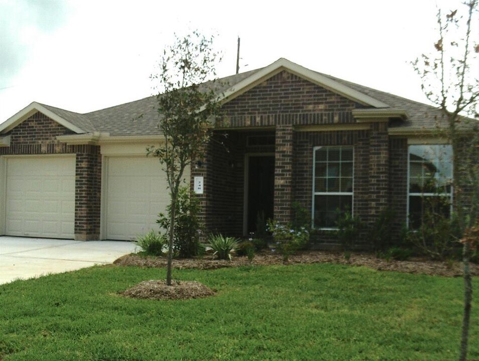 248 Lake Estates Dr Photo