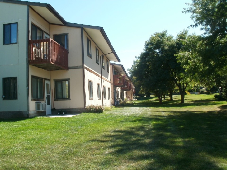 Willow Apartments in Spearfish, SD - Building Photo