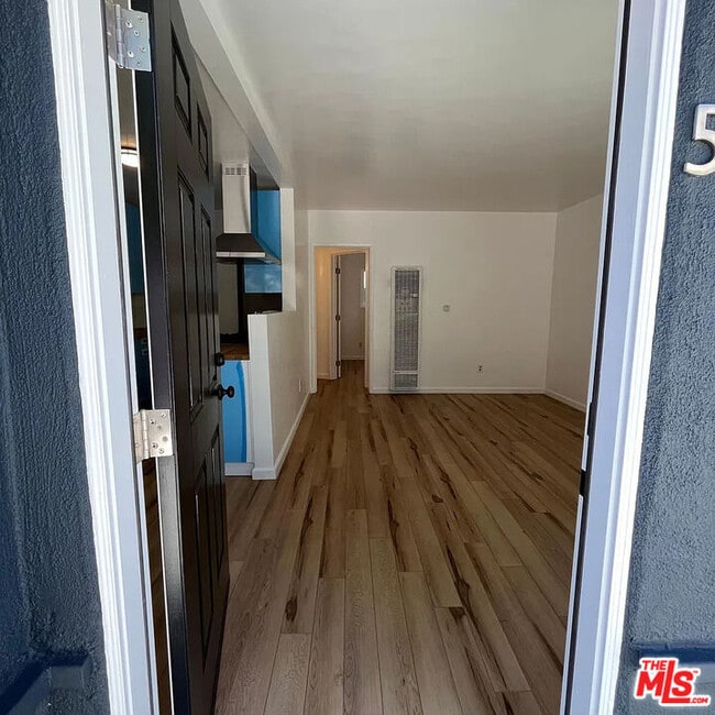 5240 1/2 Navarro St in Los Angeles, CA - Building Photo - Building Photo