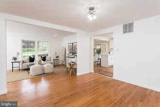 16742 Ridge Rd in Upperco, MD - Building Photo - Building Photo