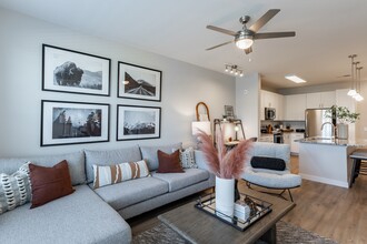 Destination at Arista Apartments in Broomfield, CO - Building Photo - Building Photo