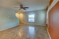 4836 Chatterton Way in Riverview, FL - Foto de edificio - Building Photo