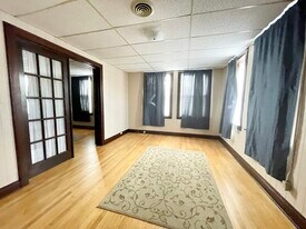 1 S Minnesota St in New Ulm, MN - Building Photo