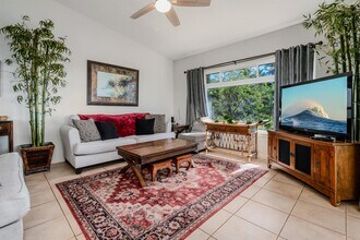 111 Paia Pohaku St in Lahaina, HI - Building Photo - Building Photo