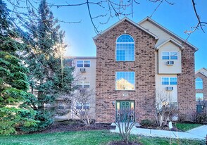 410 Cunat Blvd in Richmond, IL - Building Photo