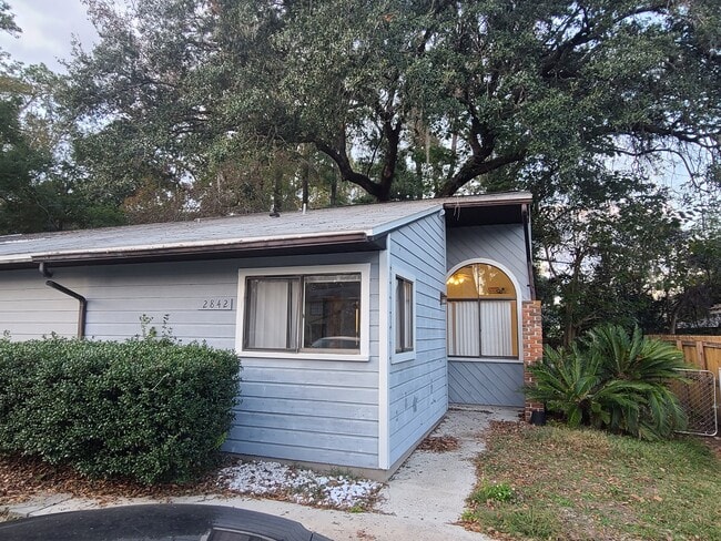 2842 SW 38th Pl in Gainesville, FL - Building Photo - Building Photo