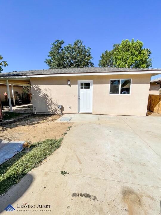 1408 Mountain View St in San Fernando, CA - Building Photo