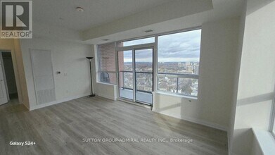 3270 Sheppard Ave E in Toronto, ON - Building Photo - Building Photo