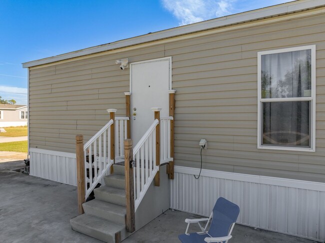 property at 27851 Roanoke Cir