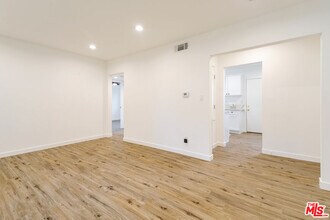 1818 W Glenoaks Blvd in Glendale, CA - Building Photo - Building Photo