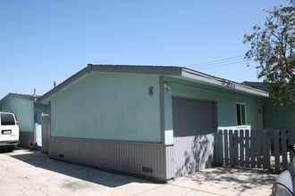 Eastside Cottages in Costa Mesa, CA - Building Photo - Building Photo