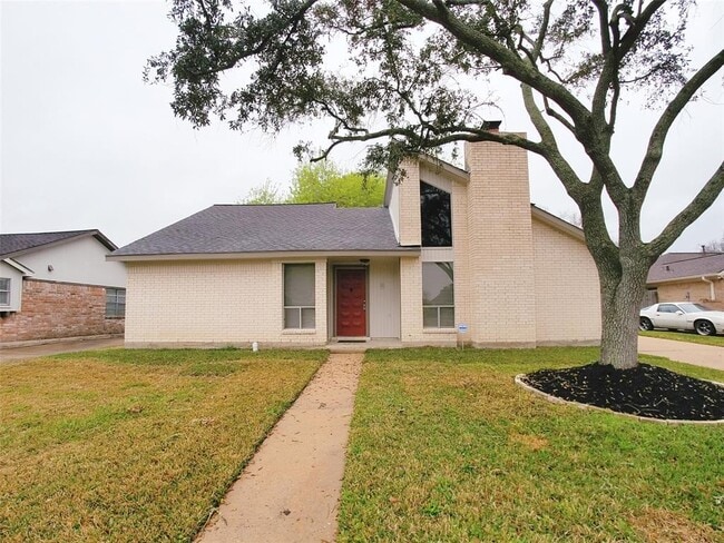 property at 1923 Quail Valley E Dr