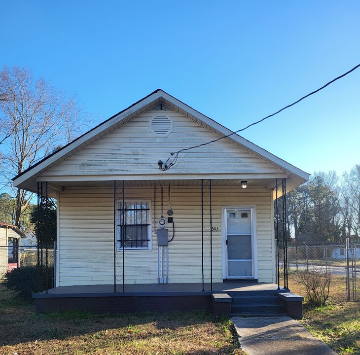 503 Midway St in Rocky Mount, NC - Building Photo