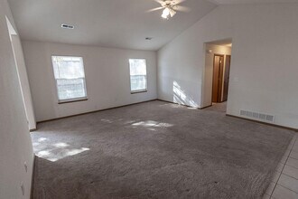 1610 Typhoon Dr in Columbia, MO - Building Photo - Building Photo