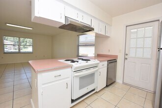 211 Mary Catherine Ct in Lakeland, FL - Building Photo - Building Photo
