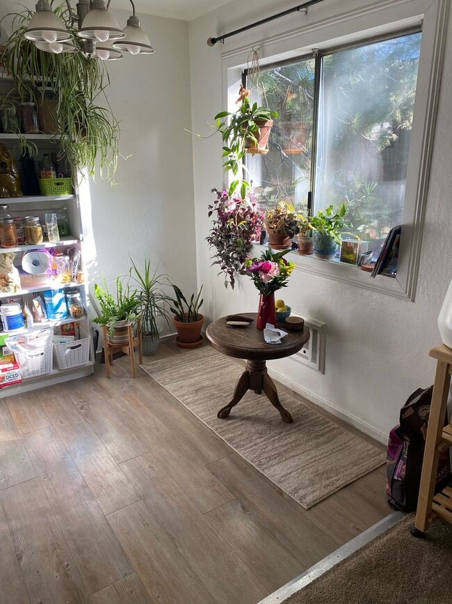 477 Mono St in Mammoth Lakes, CA - Building Photo - Building Photo