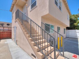 2820 Liberty Blvd in South Gate, CA - Building Photo