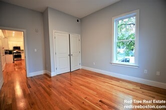 21 Murdock St, Unit 18 #5 in Boston, MA - Foto de edificio - Building Photo