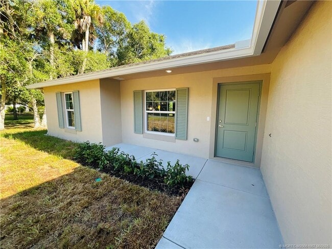 7702 Lakeland Blvd in Fort Pierce, FL - Building Photo - Building Photo
