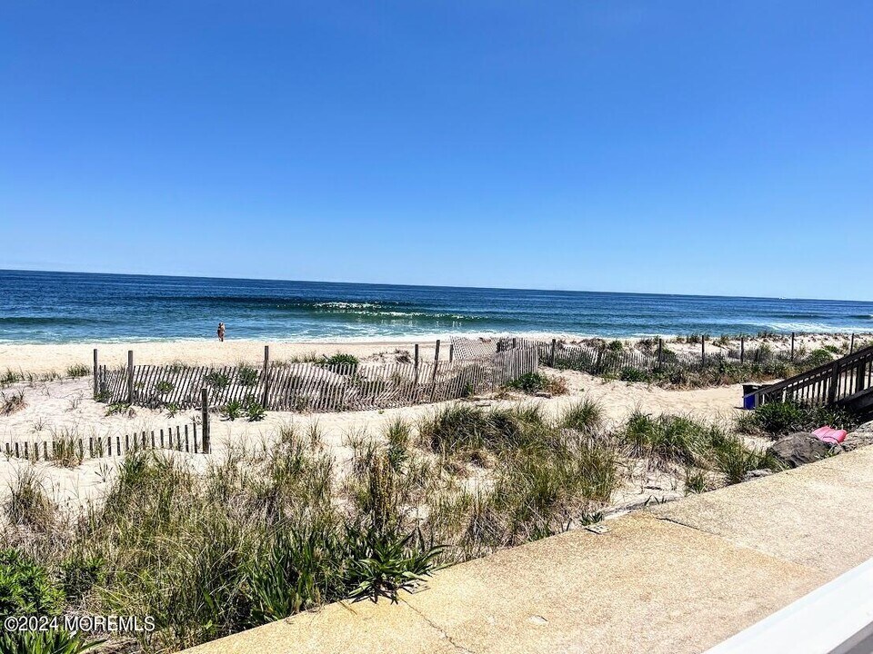 1187 Ocean Ave in Sea Bright, NJ - Building Photo