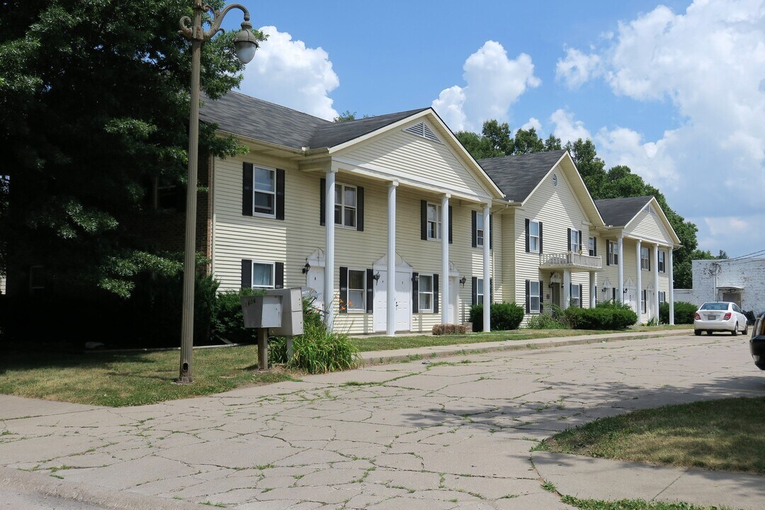 1606 S 16th St in Goshen, IN - Building Photo