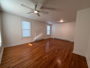 1736 Main St in Pleasant Valley, NY - Building Photo - Building Photo