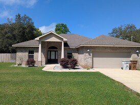 3135 Hickory St in Navarre, FL - Building Photo