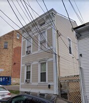 26 W Hollister St in Cincinnati, OH - Building Photo