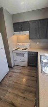 573 Irving Wick Dr E in Heath, OH - Foto de edificio - Building Photo