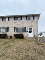 4568 Harbor Blvd in Columbus, OH - Building Photo