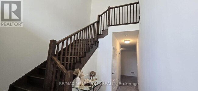 108 Hitchman St in Brant, ON - Building Photo - Building Photo