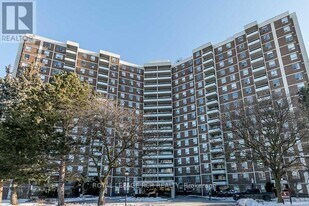 5 Shady Golfway in Toronto, ON - Building Photo