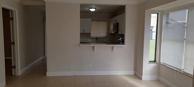 519 SW Sara Blvd in Port St. Lucie, FL - Building Photo - Building Photo