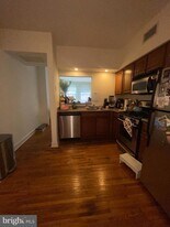 129 S 18th St in Philadelphia, PA - Building Photo