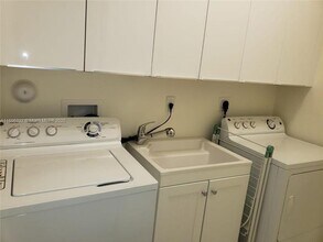 6660 105th5 Ct in Doral, FL - Building Photo - Building Photo