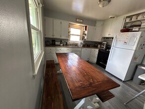 959 Park Ave in Dickinson, ND - Building Photo - Building Photo