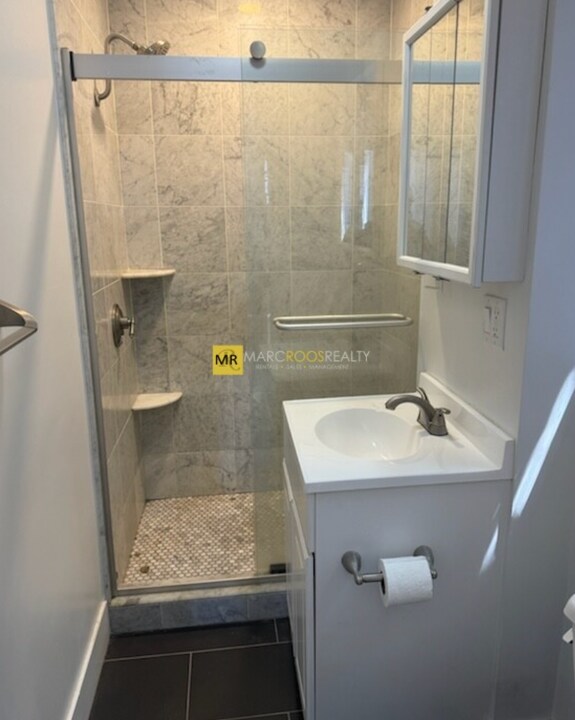 46 Joy St, Unit 8 in Boston, MA - Building Photo