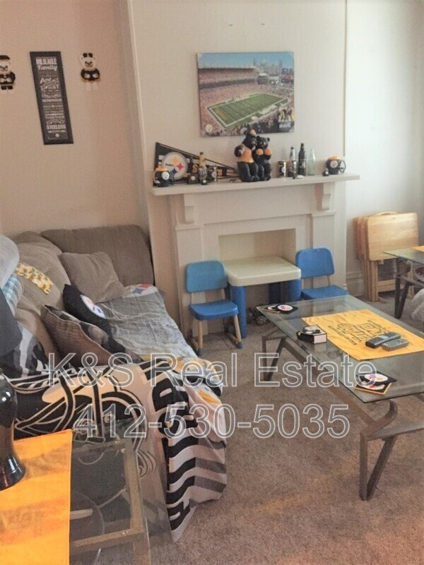 556 Middle Ave in Wilmerding, PA - Building Photo - Building Photo