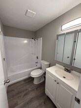 122 Lilly Rd NE in Olympia, WA - Building Photo - Building Photo