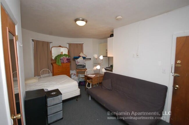 property at 28 S Huntington Ave