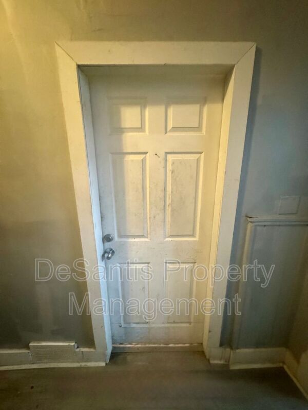 1141 Brabec St in Pittsburgh, PA - Foto de edificio - Building Photo