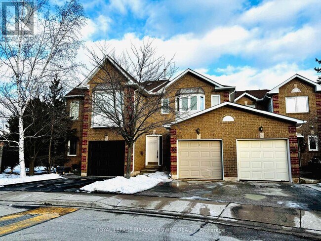 1240 Westview Terrace in Oakville, ON - Building Photo - Building Photo
