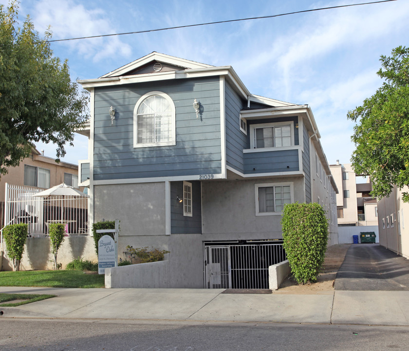 Bryant Oaks in Canoga Park, CA - Building Photo