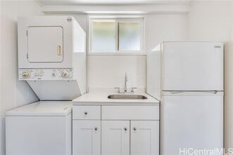 2813 Puumele Pl in Honolulu, HI - Building Photo - Building Photo