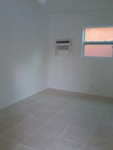 2579 Angler Dr in Delray Beach, FL - Foto de edificio - Building Photo