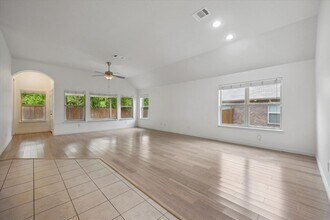 148 Peacock Trl in Buda, TX - Building Photo - Building Photo
