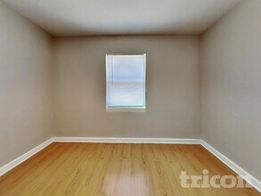 612 Yelvington Ave in Clearwater, FL - Foto de edificio - Building Photo