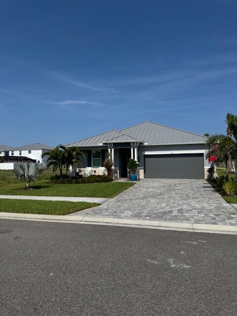 697 Clearwater Ave in Satellite Beach, FL - Building Photo - Building Photo